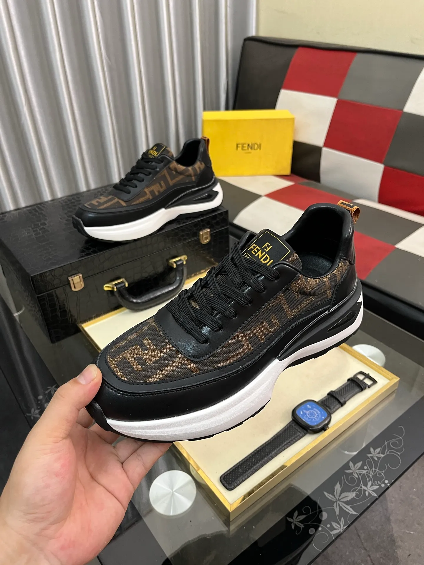 Men's shoes💰458⌚️⌚️[FENDI-FENDI] Classic men's casual shoes🔥New product nowadays, made of cowhide + breathable fabric, comfortable pigskin lining. The perfect last shape and generous and fashionable design have attracted the favor of many consumers. 🔥Number of sizes: 38-444️⃣Colors available